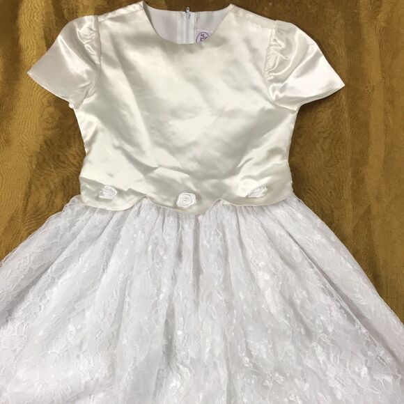 LITTLE MISS LACE DRESS MADE IN U.S.A WHITE GIRL SIZE 8 - Picture 3 of 16
